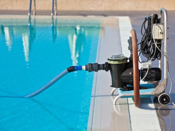 Filtros de piscina: os benefícios de escolher bomba e filtro juntos